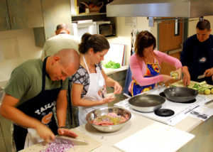 090818-N-6326B-001 SAN DIEGO (Aug. 18, 2009) Staff and patients participate in a healthy cooking class at Naval Medical Center San Diego. The class takes a hands-on approach to l planning, recipe modification and quick ways to make low fat, low calorie and nutritious meals. (U.S. Navy photo by Mass Communication Specialist 3rd Class Jake Berenguer/Released)