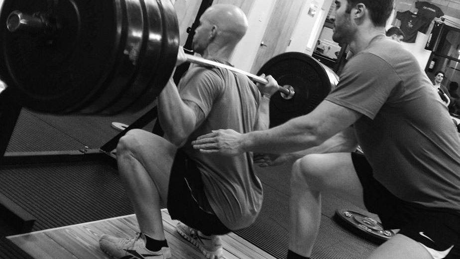 PERFECT SQUAT EXERCISES: BARBELL HACK SQUAT AND LUNGES